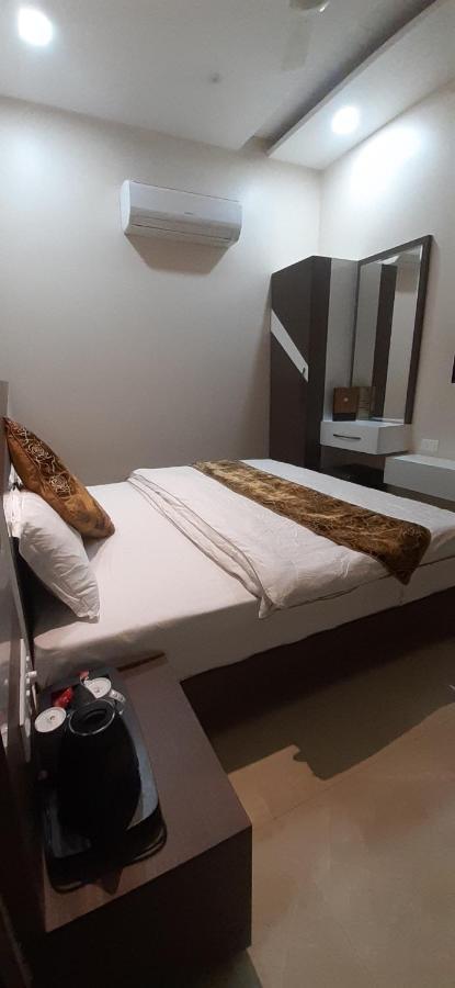Amor Hotel Gangānagar Екстериор снимка